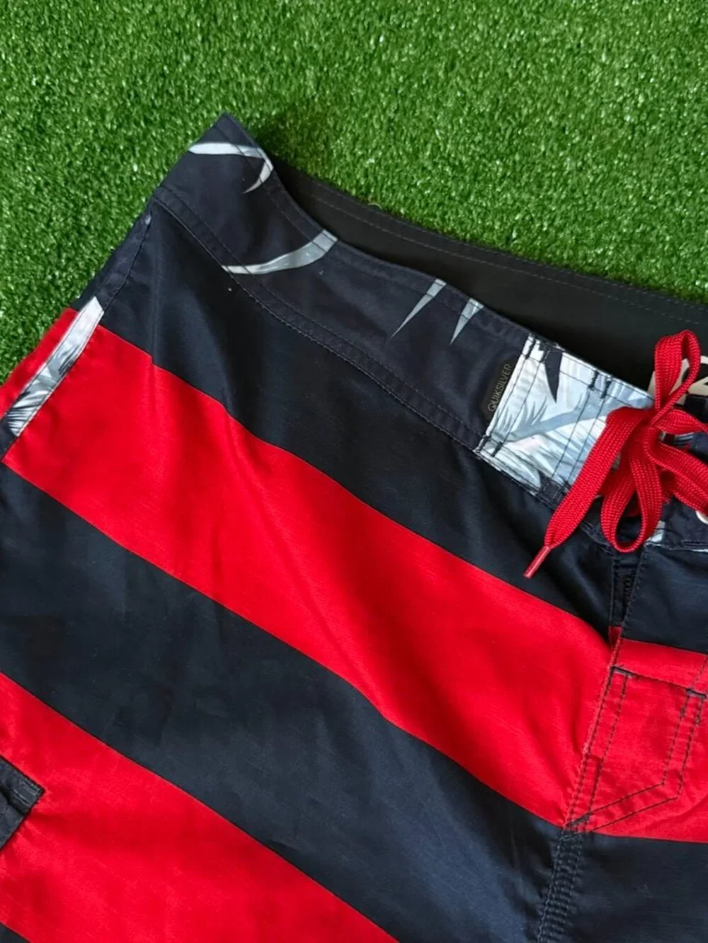 Quiksilver Men's Board Shorts Swim Trunks Size 38 Striped DryFlight Technology